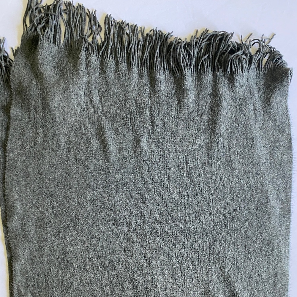 Gray Scarf - Picture 3 of 3